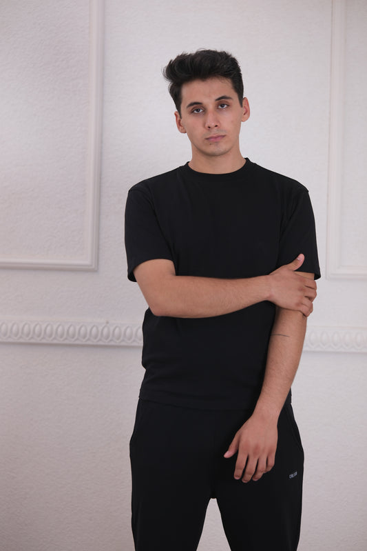Schwarzes T-Shirt